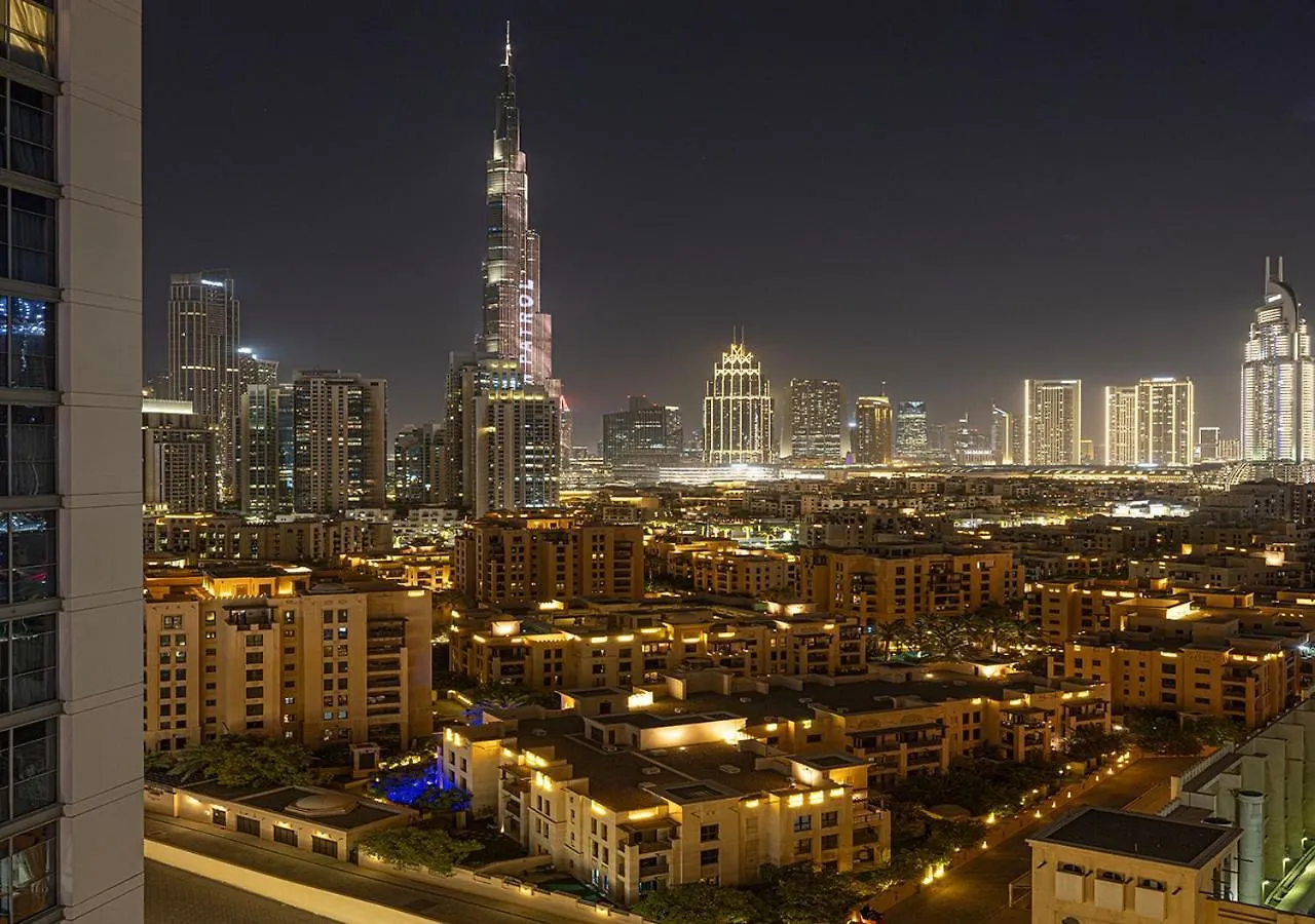 Full Burj Khalifa View - 9 Min Walk To Dubai Mall & Fountain - Luxury 1 Bedroom - Gym - Pool Apartment