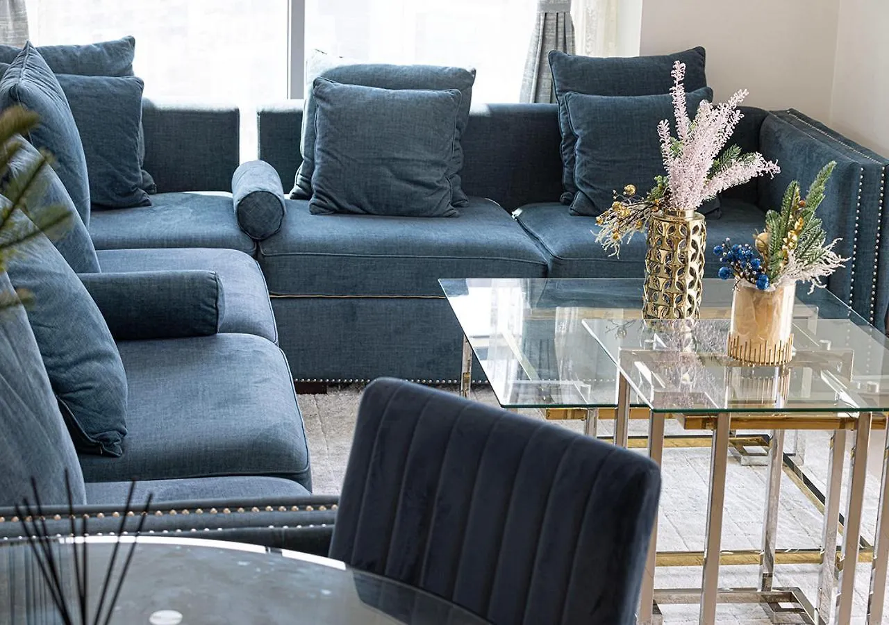Full Burj Khalifa View - 9 Min Walk To Dubai Mall & Fountain - Luxury 1 Bedroom - Gym - Pool