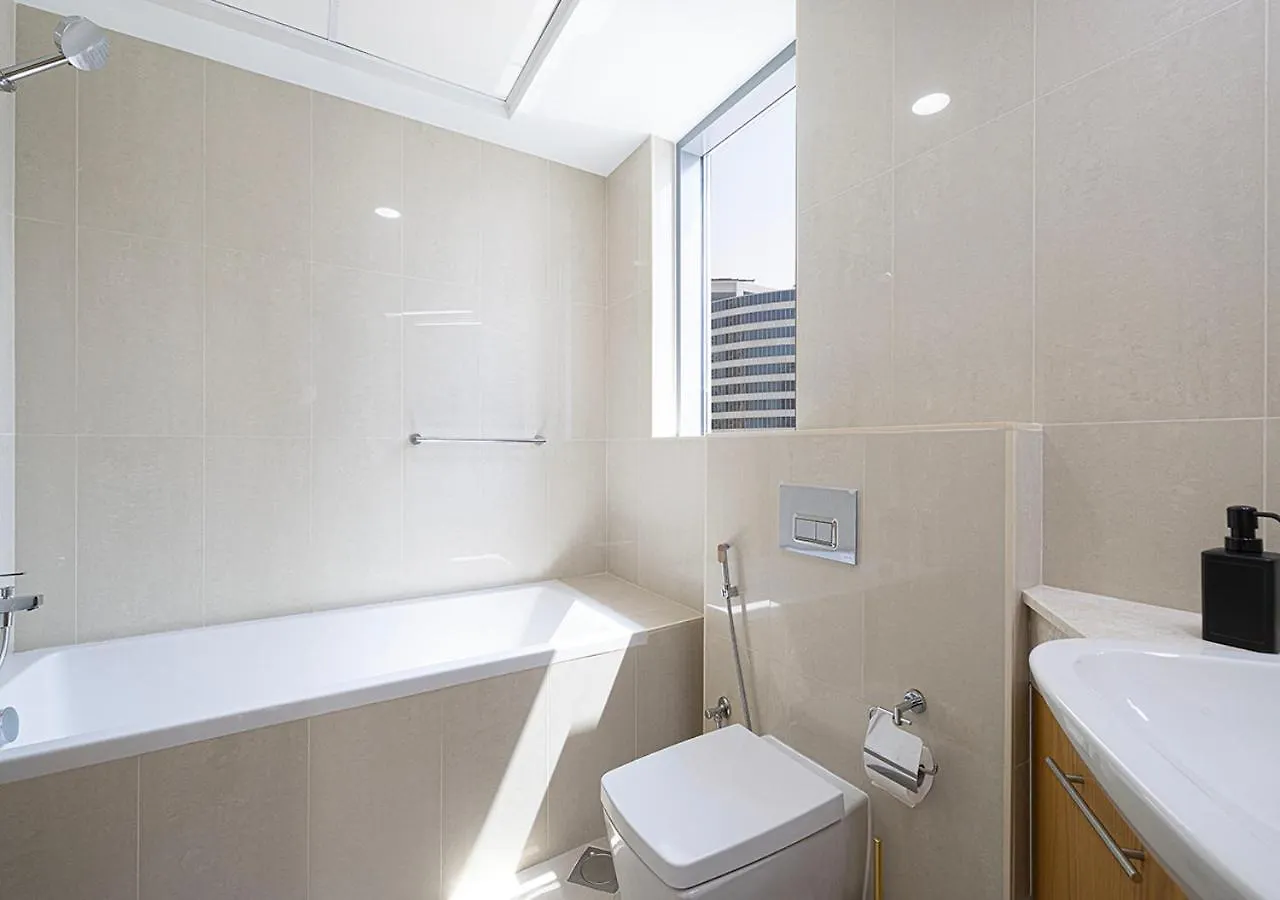 Full Burj Khalifa View - 9 Min Walk To Dubai Mall & Fountain - Luxury 1 Bedroom - Gym - Pool United Arab Emirates