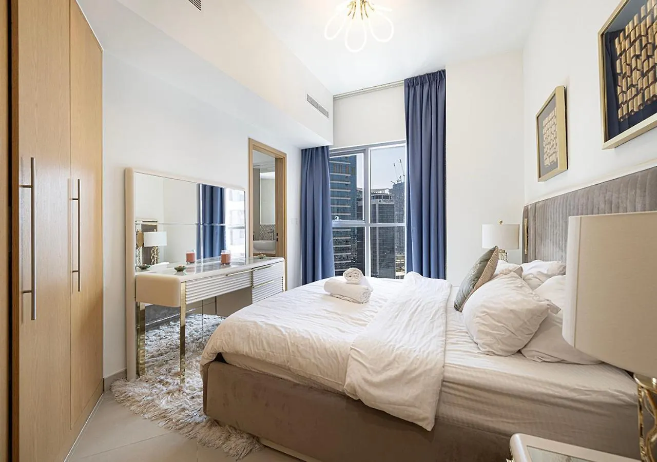 Apartment Full Burj Khalifa View - 9 Min Walk To Dubai Mall & Fountain - Luxury 1 Bedroom - Gym - Pool