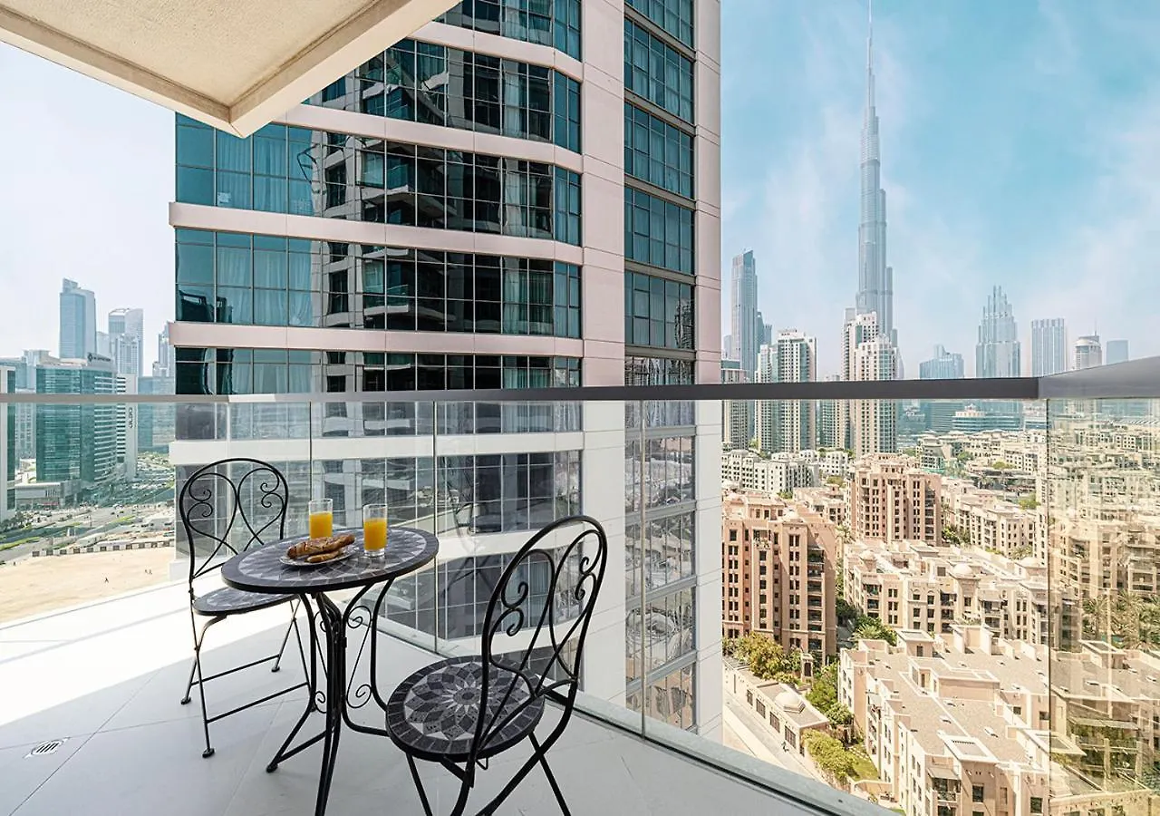 Full Burj Khalifa View - 9 Min Walk To Dubai Mall & Fountain - Luxury 1 Bedroom - Gym - Pool Apartment
