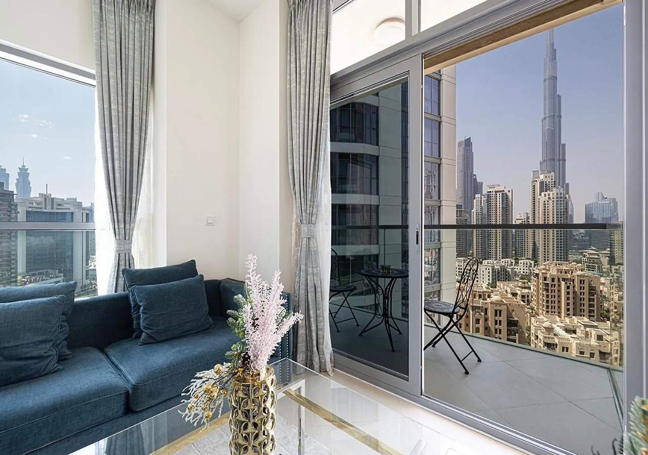 Full Burj Khalifa View - 9 Min Walk To Dubai Mall & Fountain - Luxury 1 Bedroom - Gym - Pool Apartment