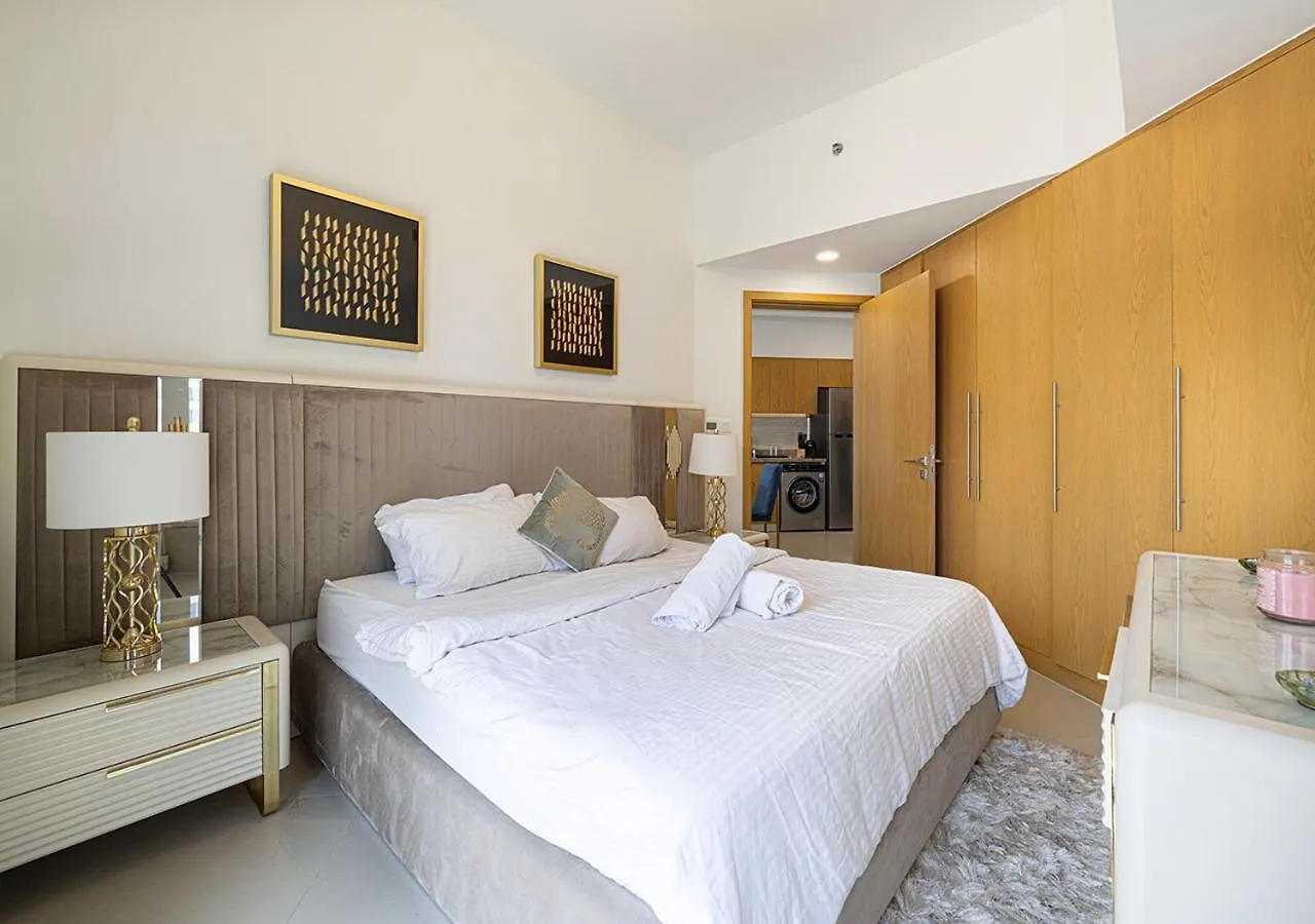 Apartment Full Burj Khalifa View - 9 Min Walk To Dubai Mall & Fountain - Luxury 1 Bedroom - Gym - Pool